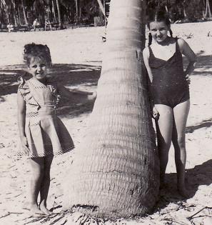 Marilyn and Mickey with palm tree